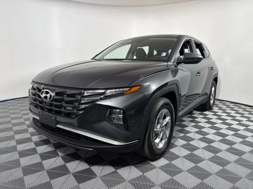 2024 Hyundai Tucson SE photo 1