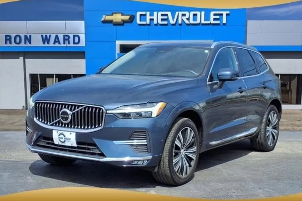 2022 Volvo XC60 B5 Inscription photo 1