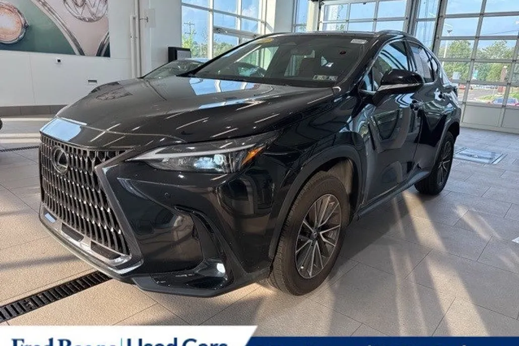 2022 Lexus NX 350h Premium photo 1