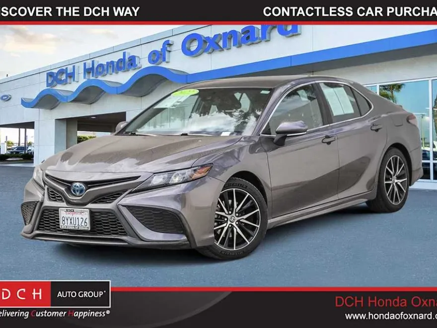 2022 Toyota Camry Hybrid SE photo 1