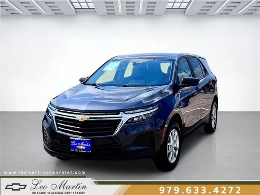2022 Chevrolet Equinox LS photo 1