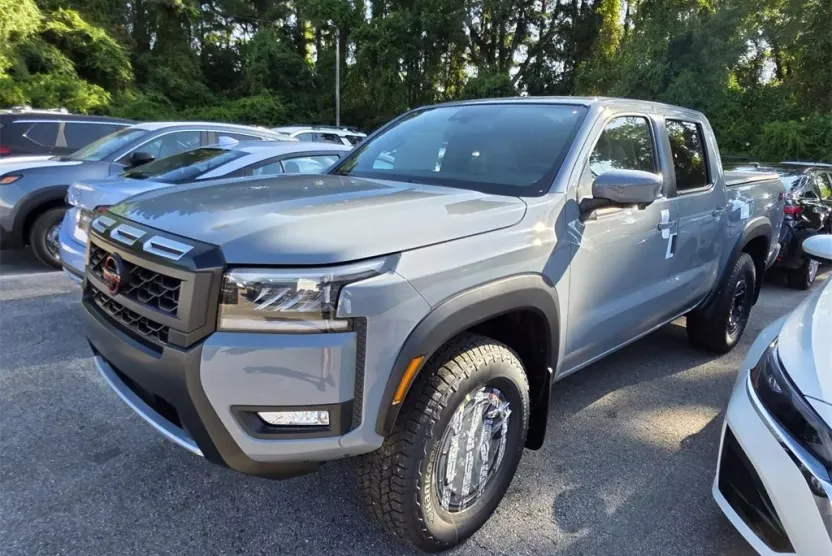 2026 Nissan Frontier PRO-4X photo 1