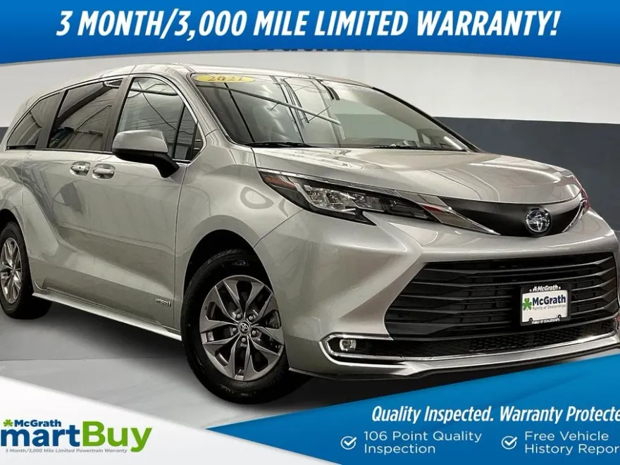 2021 Toyota Sienna XLE photo 1