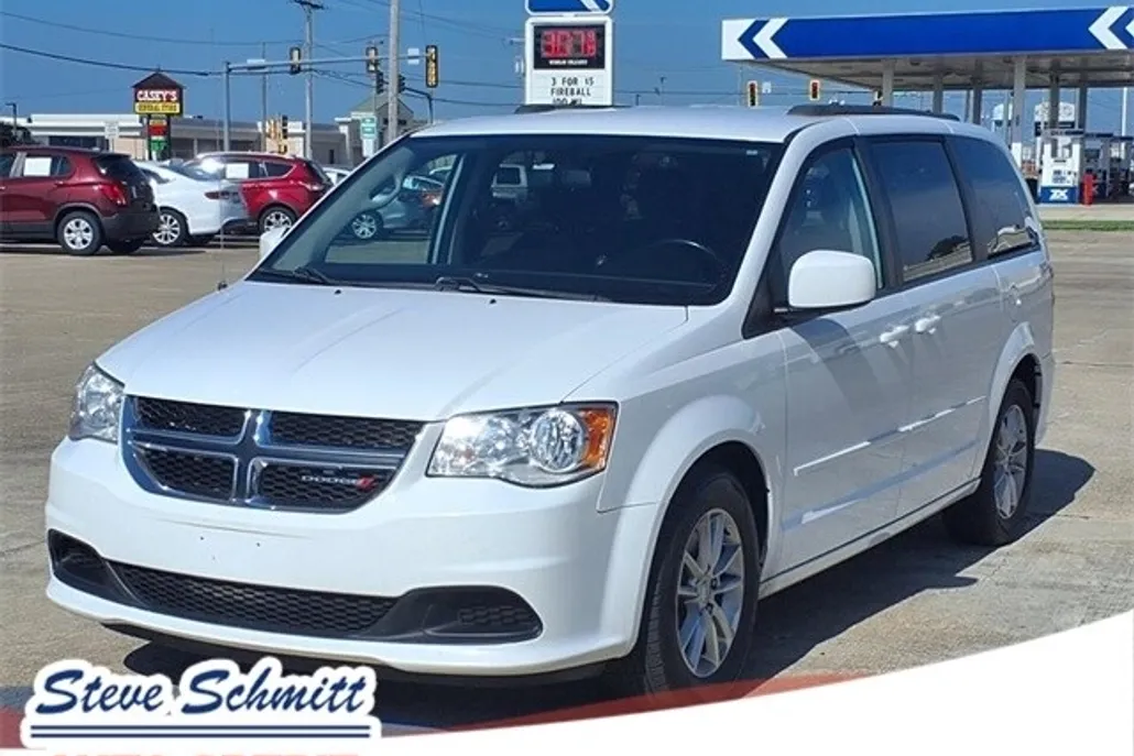 2016 Dodge Grand Caravan SXT photo 1