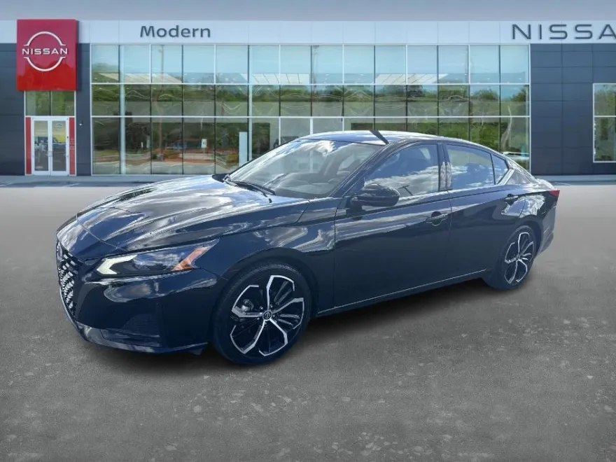 2024 Nissan Altima 2.5 SR photo 1