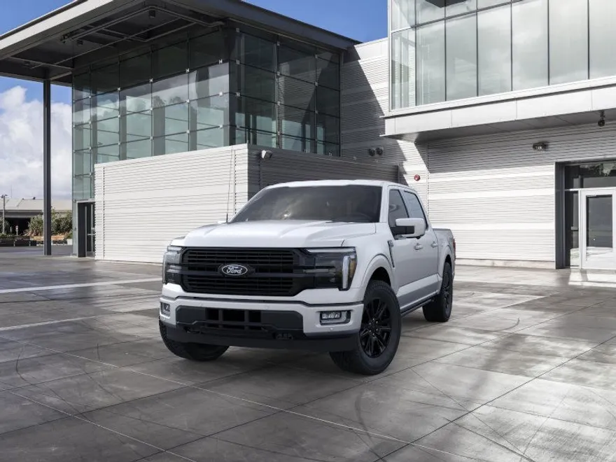 2025 Ford F-150 Platinum photo 1