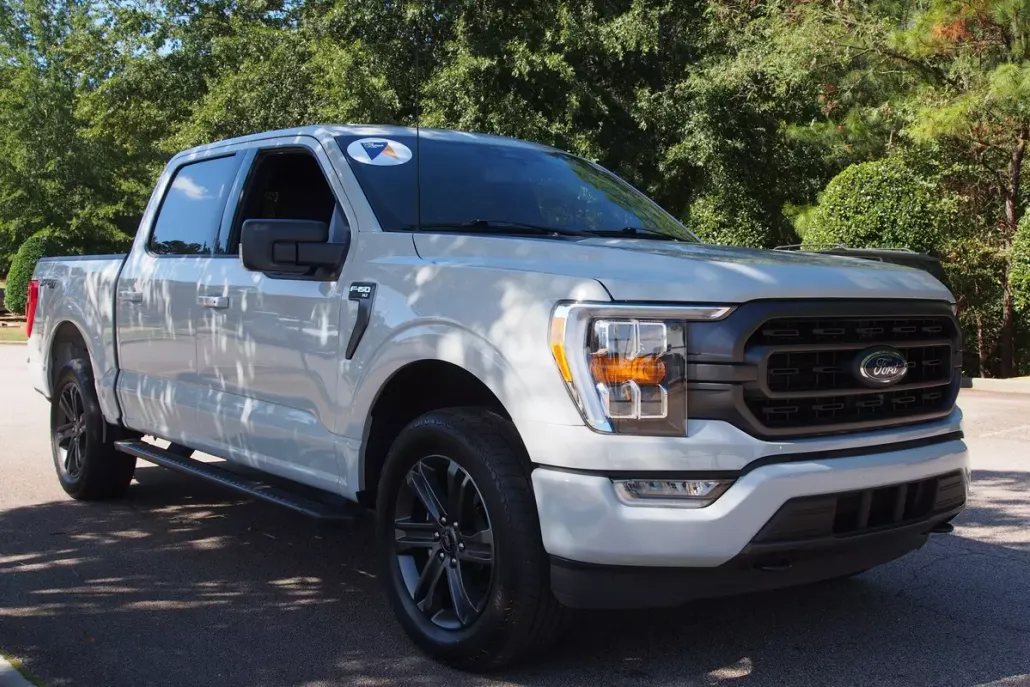 2023 Ford F-150 XLT photo 1