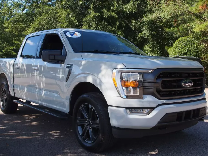 2023 Ford F-150 XLT photo 1