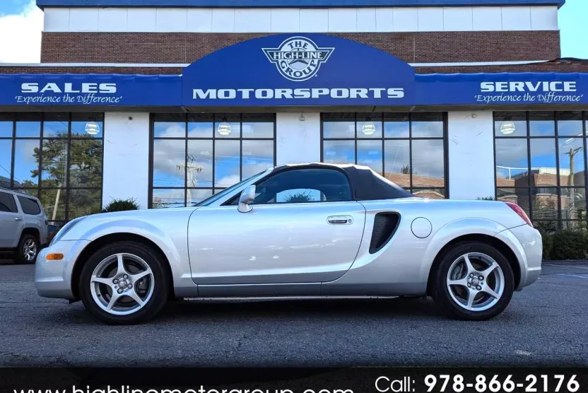 2002 Toyota MR2 Spyder photo 1