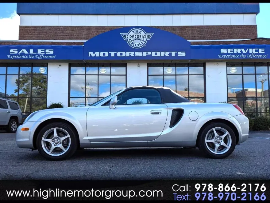 2002 Toyota MR2 Spyder photo 1