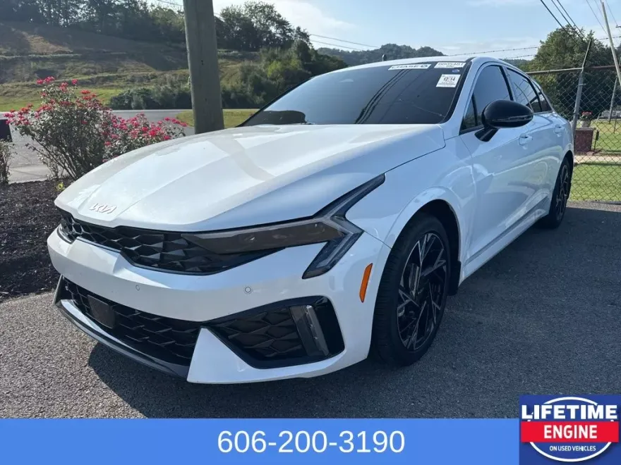 2025 Kia K5 GT-Line photo 1