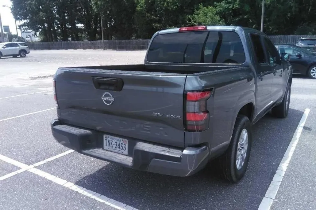 2023 Nissan Frontier Crew Cab SV photo 1