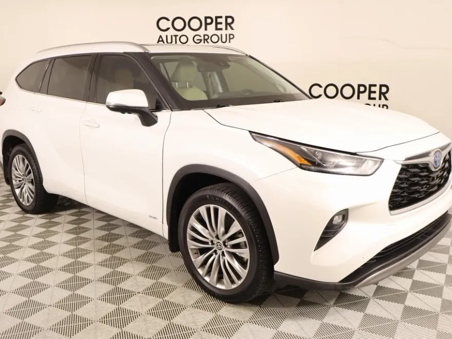 2023 Toyota Highlander Hybrid Platinum photo 1