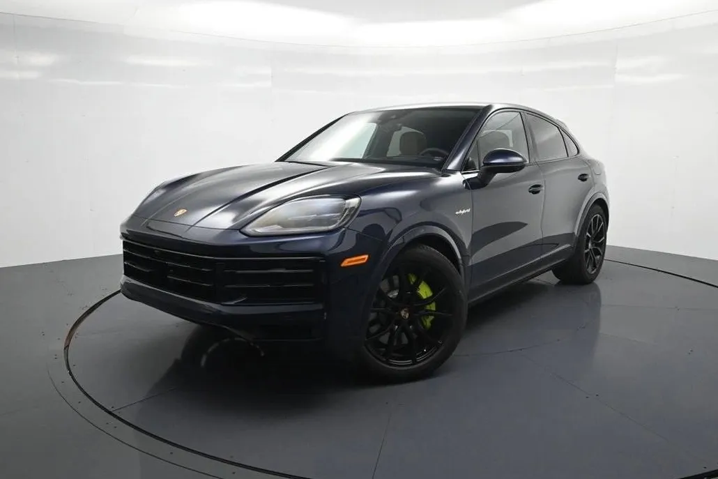2026 Porsche Cayenne S E-Hybrid Coupe photo 1
