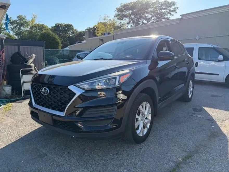2019 Hyundai Tucson SE Sport photo 1