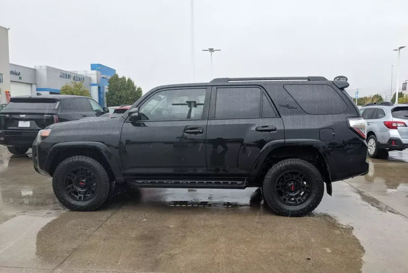 2023 Toyota 4Runner TRD Premium photo 1