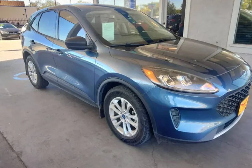 2020 Ford Escape S photo 1