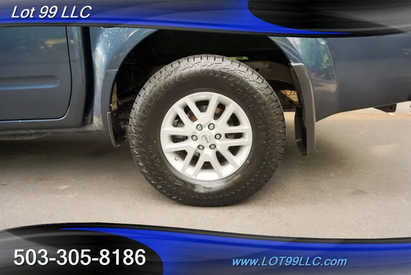 2018 Nissan Frontier SV Crew Cab photo 1