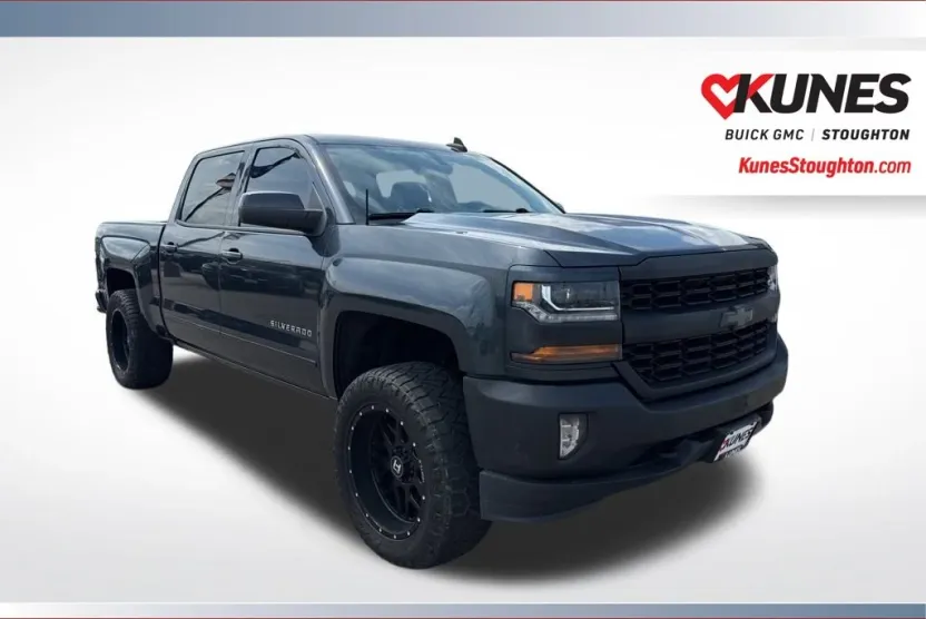 2017 Chevrolet Silverado 1500 LT1 photo 1