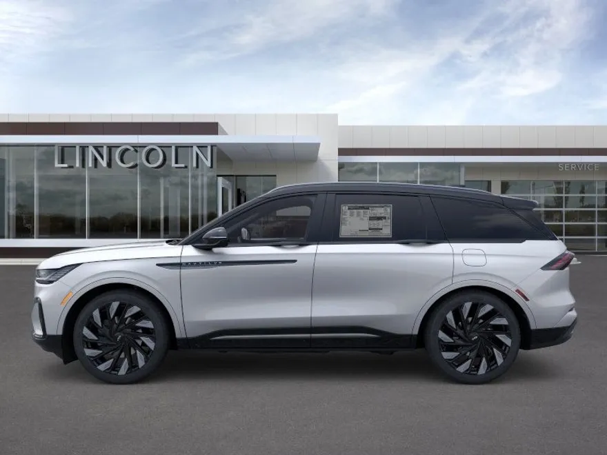 2025 Lincoln Nautilus Reserve photo 1