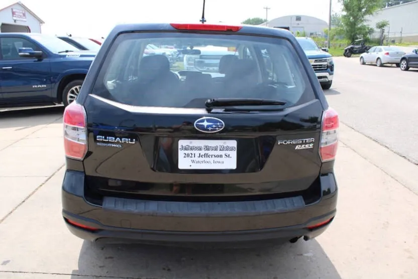 2014 Subaru Forester 2.5i photo 1