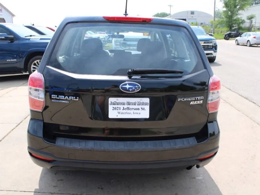 2014 Subaru Forester 2.5i photo 1