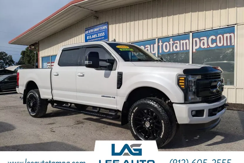 2019 Ford F-350 Lariat photo 1