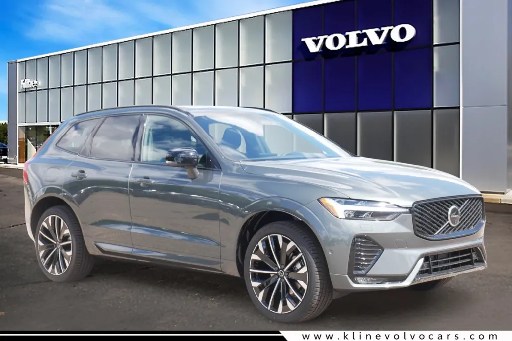 2026 Volvo XC60 B5 photo 1
