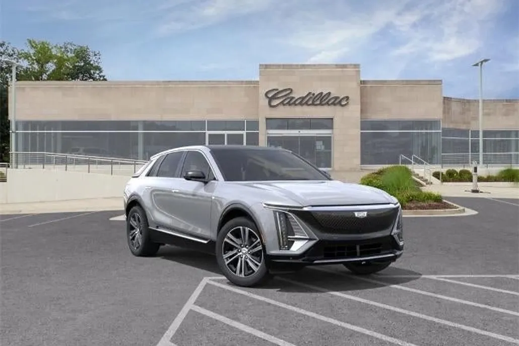 2025 Cadillac Lyriq Luxury photo 1