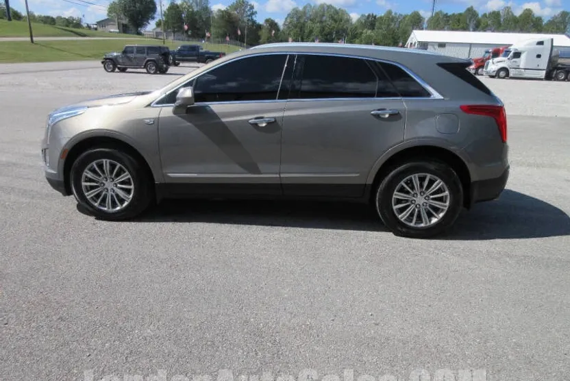 2019 Cadillac XT5 Luxury photo 1