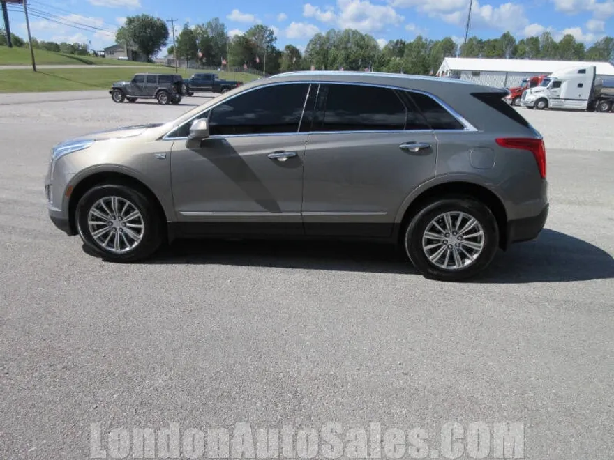 2019 Cadillac XT5 Luxury photo 1