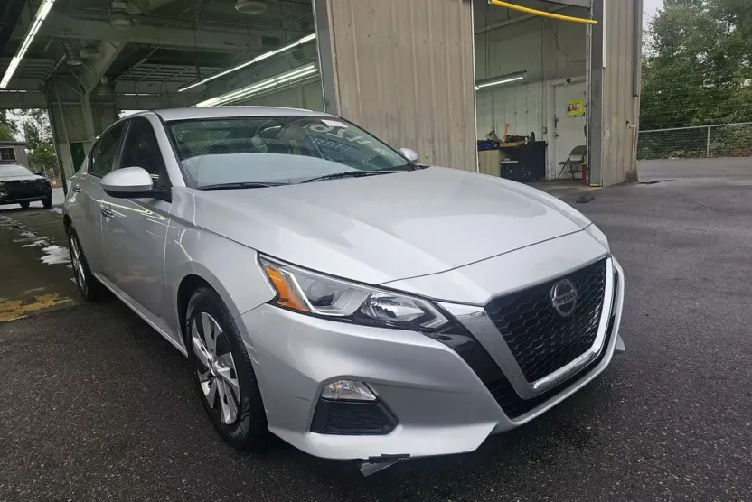 2020 Nissan Altima 2.5 S photo 1