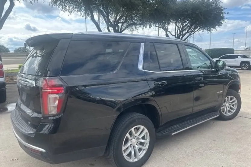 2023 Chevrolet Tahoe LT photo 1