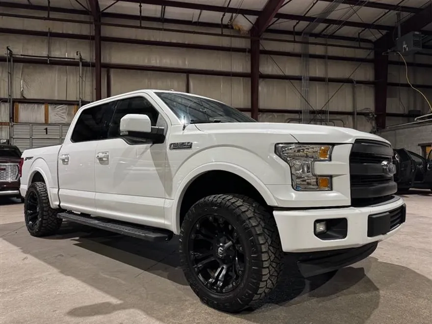 2017 Ford F-150 Lariat photo 1