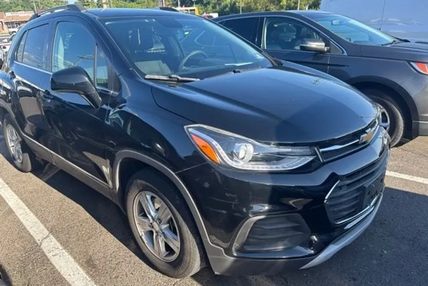 2017 Chevrolet Trax LT photo 1
