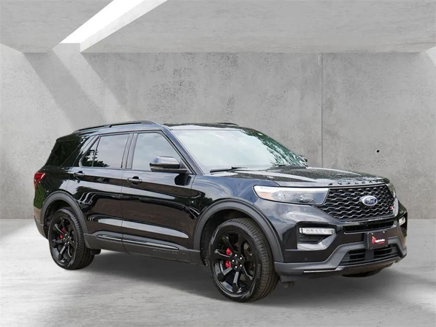 2024 Ford Explorer ST photo 1