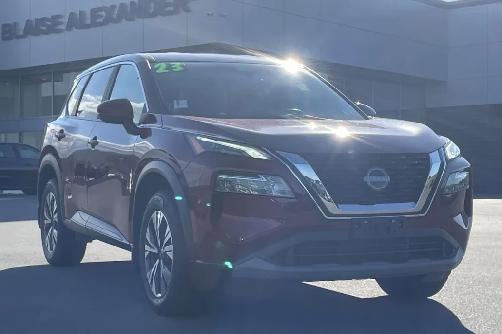 2023 Nissan Rogue AWD SV photo 1