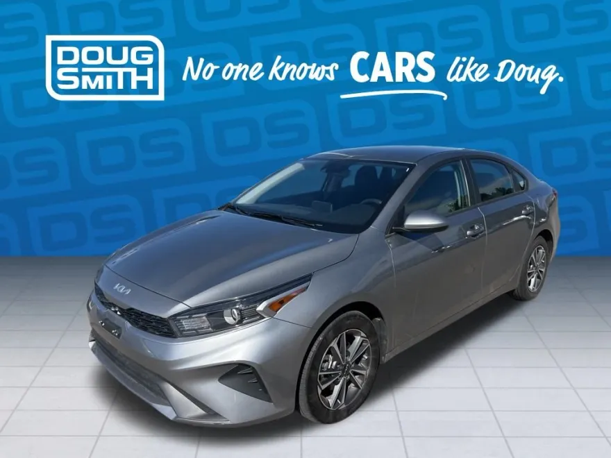 2024 Kia Forte LXS photo 1