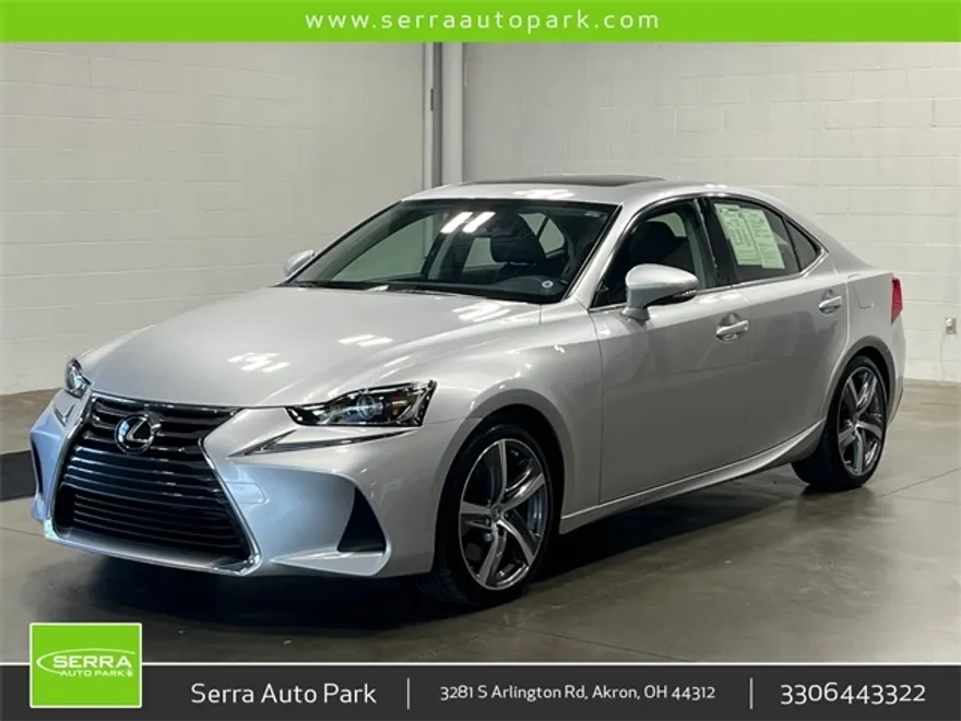 2017 Lexus IS 300 photo 1
