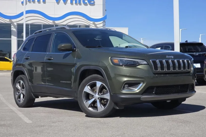 2020 Jeep Cherokee Limited photo 1