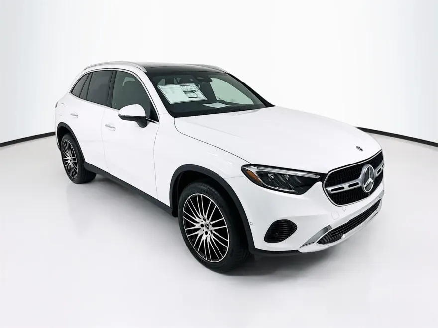 2025 Mercedes Benz GLC 300 photo 1
