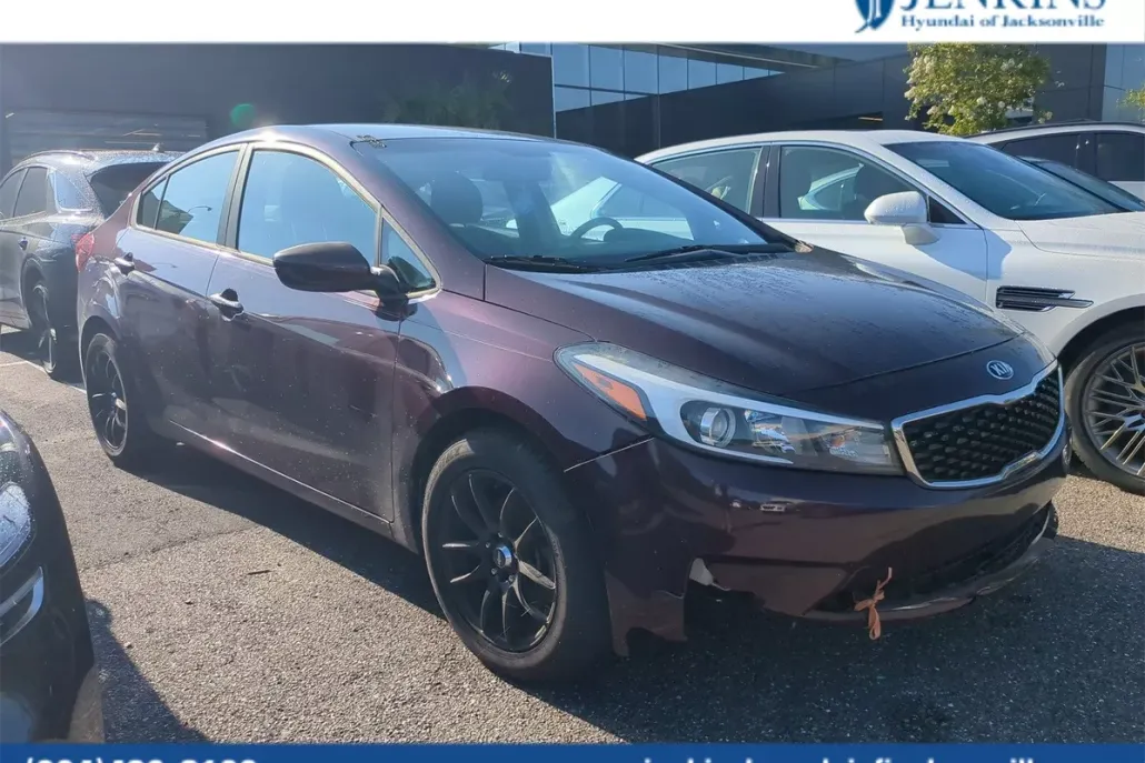 2017 Kia Forte LX Base photo 1