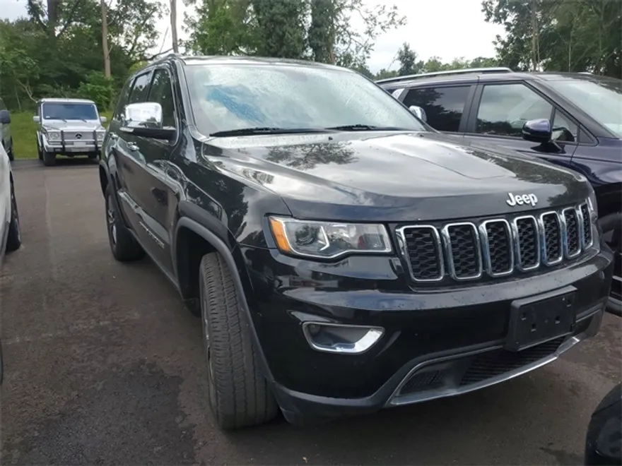 2017 Jeep Grand Cherokee Limited photo 1