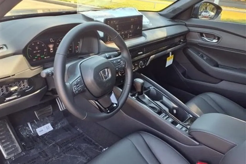 2025 Honda Accord Sport-L photo 1