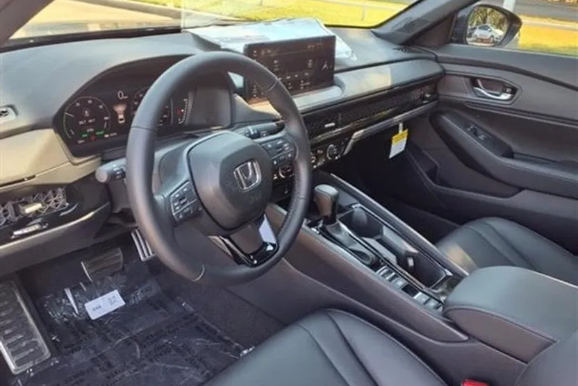 2025 Honda Accord Sport-L photo 1