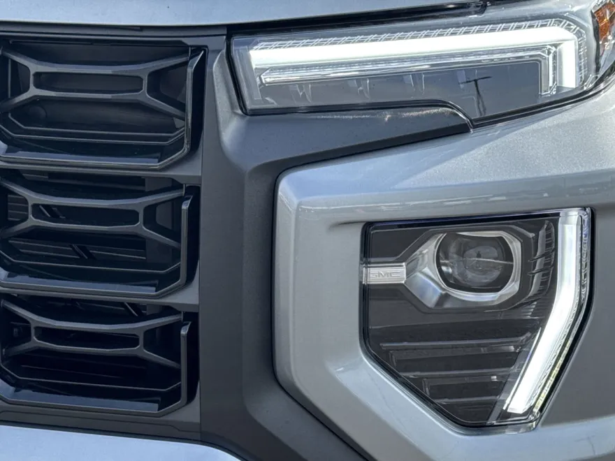 2025 Gmc Canyon Elevation photo 1