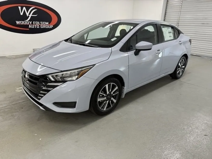 2025 Nissan Versa SV photo 1
