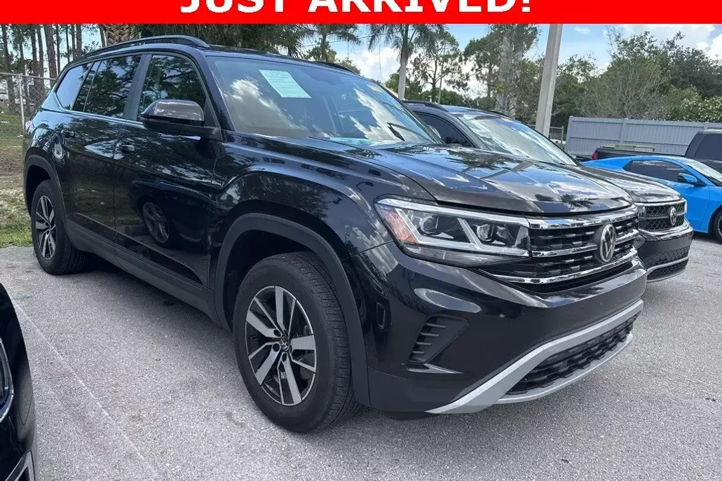 2022 Volkswagen Atlas SE photo 1