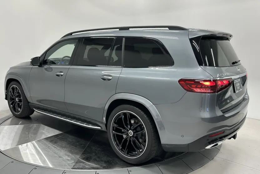 2024 Mercedes Benz GLS 450 4MATIC photo 1