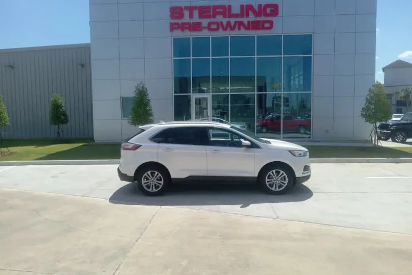 2019 Ford Edge SEL photo 1